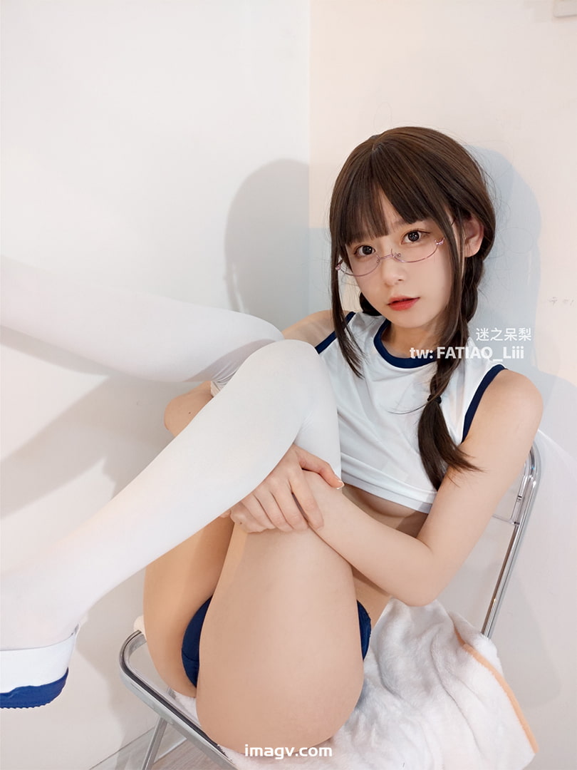 045 迷之呆梨(发条少女) – 21年11月Fantia合集9套 203P+9V 1GB插图3