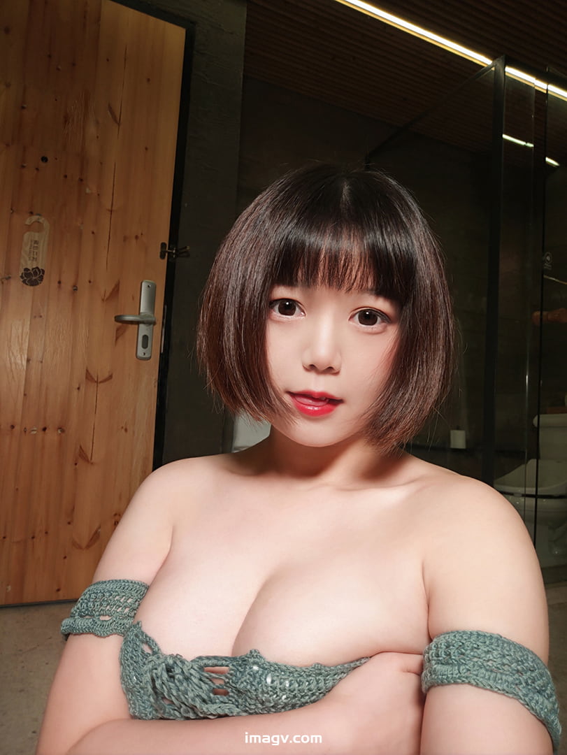 054 きょう肉肉(Nikumikyo) – Fantia12 Sweater Bikini 6P+2V 182M插图1