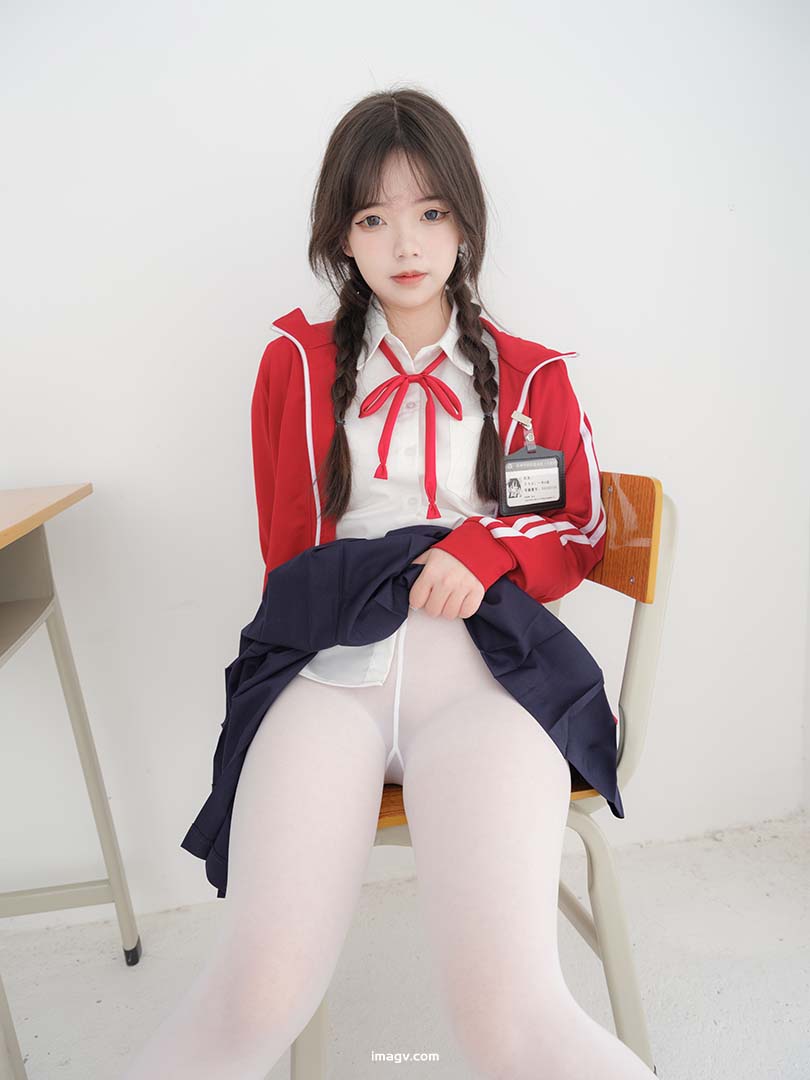 073 紧急企划 内部VIP 奶昔 白丝校服 学生妹 60P+1V 2.95GB插图3